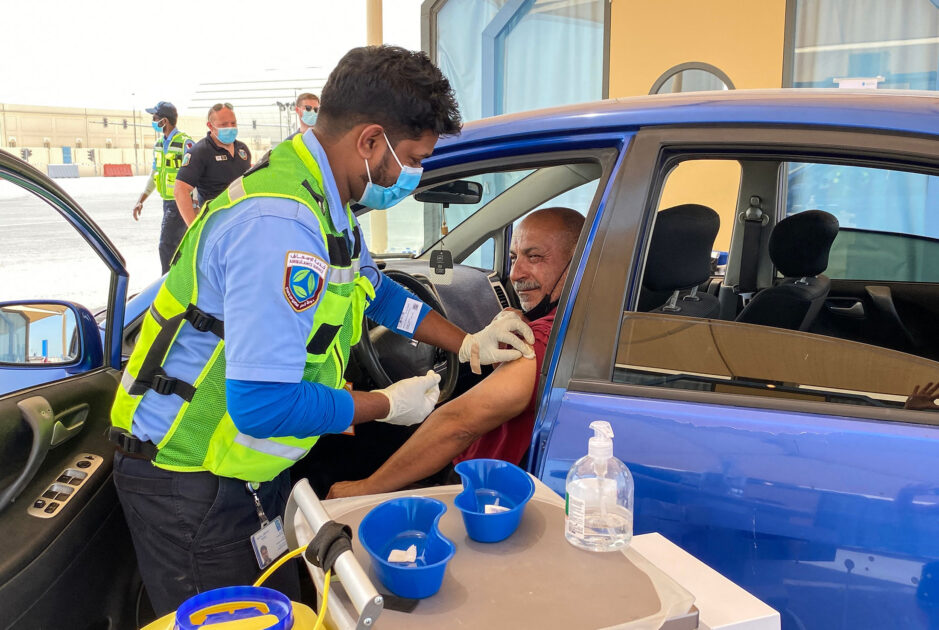 covid vaccine qatar drive thru